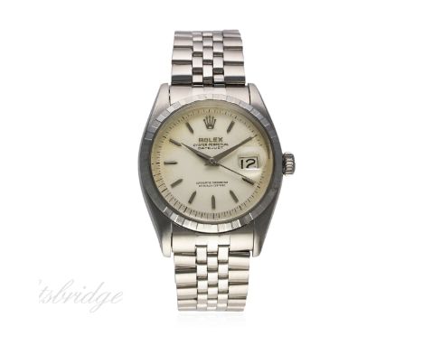 A GENTLEMAN'S STAINLESS STEEL ROLEX OYSTER PERPETUAL DATEJUST BRACELET WATCH DATED 1960, REF. 6605 WITH ORIGINAL CHRONOMETER 
