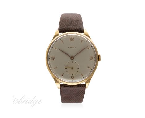 A GENTLEMAN'S LARGE SIZE GOLD PLATED ZENITH WRIST WATCH CIRCA 1950s
D: Silver dial with gilt Arabic numerals & batons, subsid