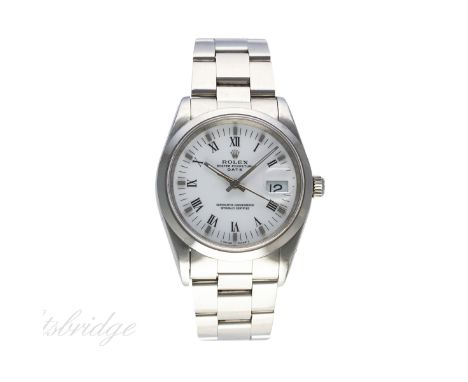 A GENTLEMAN'S STAINLESS STEEL ROLEX OYSTER PERPETUAL DATE BRACELET WATCH CIRCA 1990, REF. 15200
D: White dial with black Roma