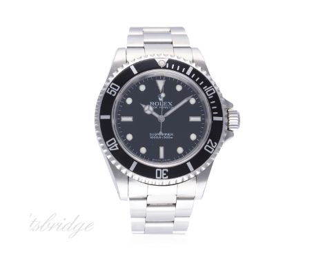 A GENTLEMAN'S STAINLESS STEEL ROLEX OYSTER PERPETUAL SUBMARINER BRACELET WATCH CIRCA 2004, REF. 14060M
D: Gloss black dial wi