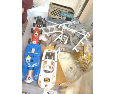 SCALEXTRIC ACCESSORIES. Tray of Scalextric accessories including four cars