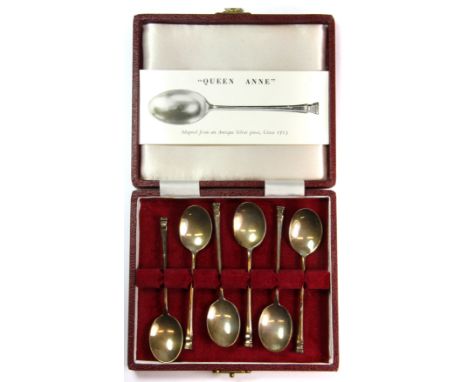 A set of six boxed Queen Anne style Sheffield hallmarked silver coffee spoons.