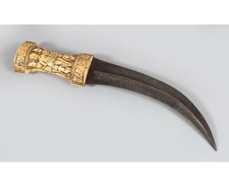 A 19TH CENTURY PERSIAN QAJAR MARINE IVORY HANDLED HILTED DAGGER, the handle carved with figures, children and calligraphy, 39