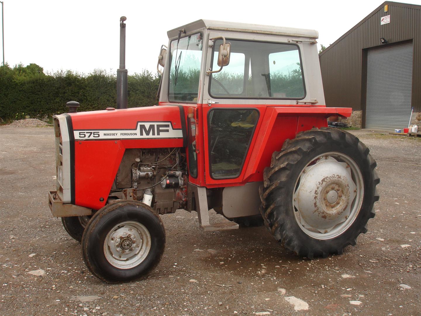 MASSEY FERGUSON 575 4cylinder diesel TRACTOR 8 speed transmission with ...