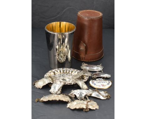 A pair of Edwardian silver trinket dishes of oval form having moulded scroll decoration and frilled rims, Birmingham 1900, He