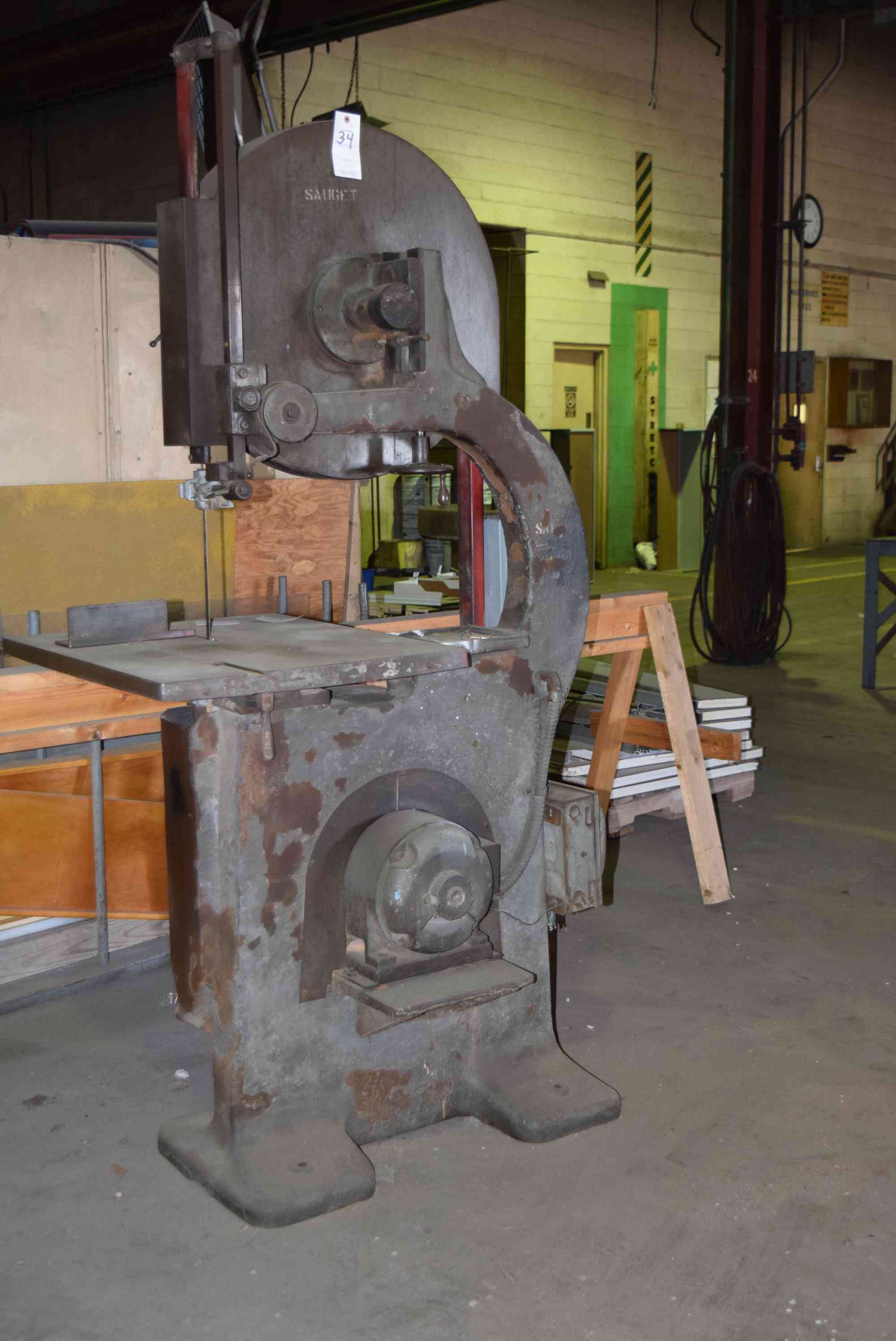 TANNEWITZ BAND SAW TYPE E24; SN 13025; APPROX 23 1/4'' THROAT; APPROX