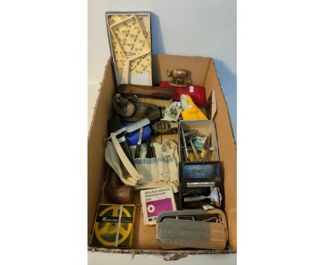 Vintage collectables; barbering clippers, vintage razor &amp; other collectables 