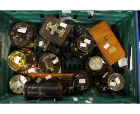 A quantity of telegraphy equipment etc to include a 1917 Silvertown No. 3432 Telegraphy relay amplifier with relay letters T,