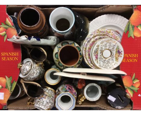 Mixed ceramics lot to include Royal Worcester comport dish, blue and white plates, Susie Cooper coffee cans and saucers, Roya