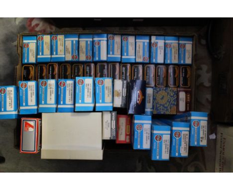One box of assorted railway stock to include Bachmann, Airfix and Mainline.