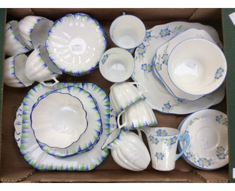 Melba bone Chine 3896 1930's six piece tea service together with Roslyn China 5852 part tea service (two cups, six plates and