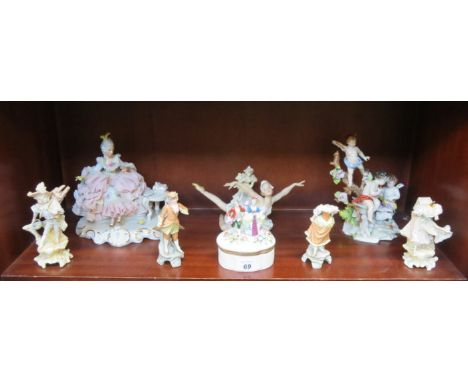 MIXED LOT OF VARIOUS CONTINENTAL CERAMIC FIGURES AND VIENNA STORAGE POT (SOME AT FAULT) 