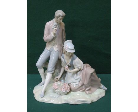 LLADRO GLAZED CERAMIC FIGURE GROUP OF A SEATED LADY AND GENT, APPROXIMATELY 29cm HIGH 