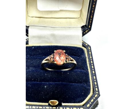 9ct gold pink gemstone ring (1.8g) 