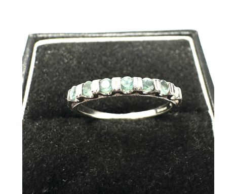 9ct white gold  Alexandrite ring weight 2g 