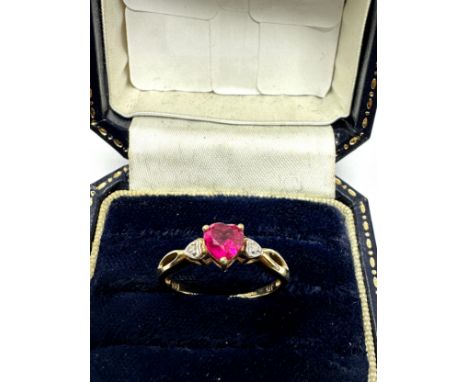 9ct Gold Synthethic Ruby Heart &amp; Diamond  Ring (1.1g) 