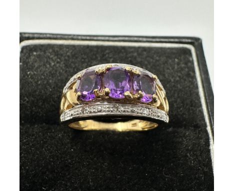 9ct gold amethyst &amp; diamond ring weight 3.5g 