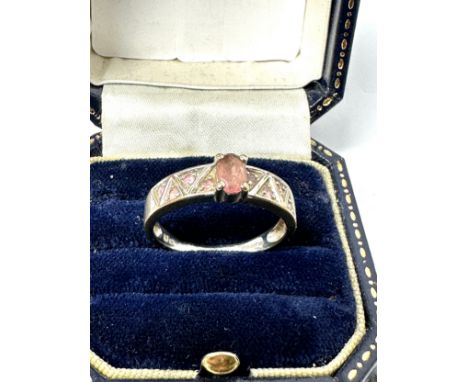 9ct gold pink sapphire and tourmaline ring (3.2g) 