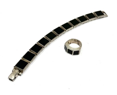 A Silver Onyx Set Panel Bracelet And Ring Set (68g) 