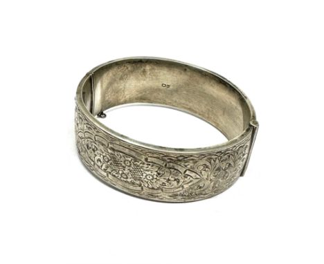 A Silver Chester Hallmarked Floral Design Bangle (41g) 