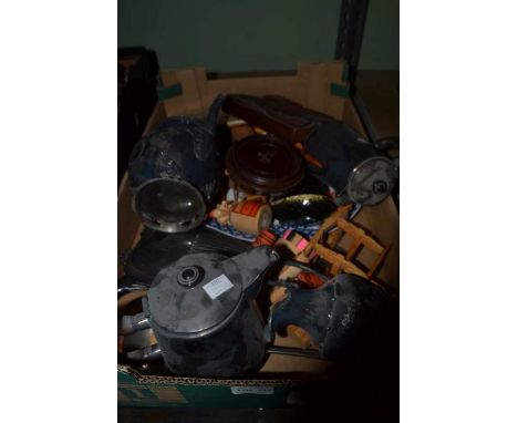 Box of mixed domestic items to include silver plate