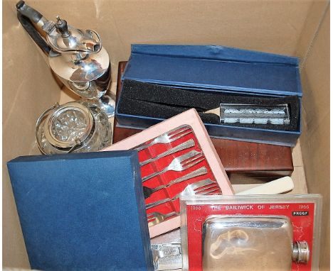 A box of miscellaneous silver plated wares to include pocket hip flask, boxed dessert forks, hot water pot etc