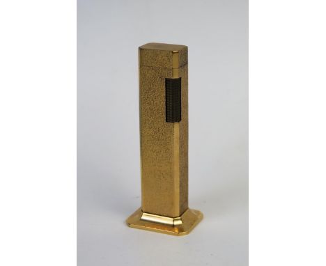 Dunhill Tallboy Gold Plated Lighter. No flint, not tested 