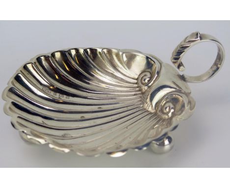 Edward VII Silver Scallop Shaped Dish with c-scroll handle, Birmingham 1902, Hilliard &amp; Thomason, 90g 