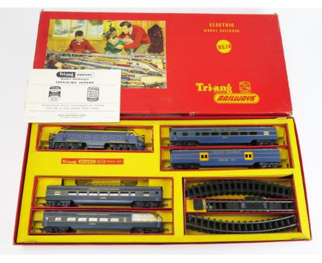 Triang Railways OO Gauge RS14 Transcontinental Passenger Train Set in blue/yellow with Double Ended Diesel Loco with clear 50