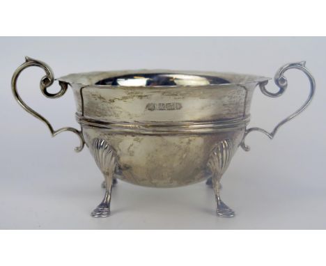Edward VII Silver Two Handled Sugar Bowl raised on four hoof feet, 15.5cm wide, Sheffield 1902, Fenton Brothers Ltd., 166g 