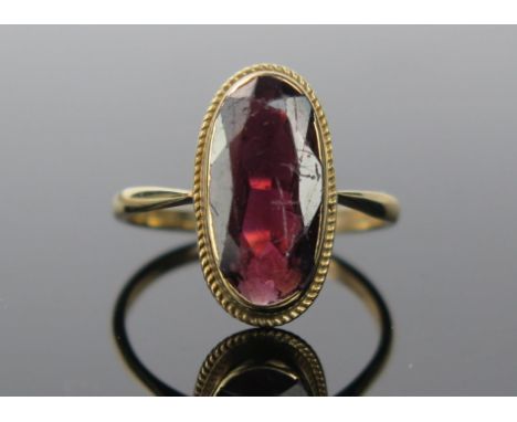 Modern 9ct Gold and Garnet Ring, size Q.5, 3.1g