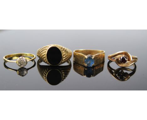 18ct Gold and Diamond Cluster Ring (size Q.5, 2.4g), 9ct gold and onyx signet ring (size Q.5, 6.1g) and two other 9ct gold ri