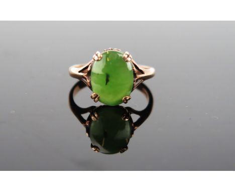 A 9ct Gold and Jadeite ring, 1.6g total, ring size approximately H. 