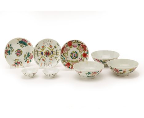 A GROUP OF CHINESE PORCELAIN  BOWLS AND PLATES
Selected Contents of a Private Singapore Family Collection
With enamelled deco