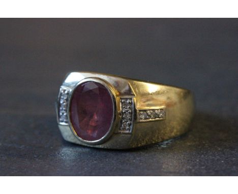 9ct Gold Gents signet ring with 4ct ruby & diamonds