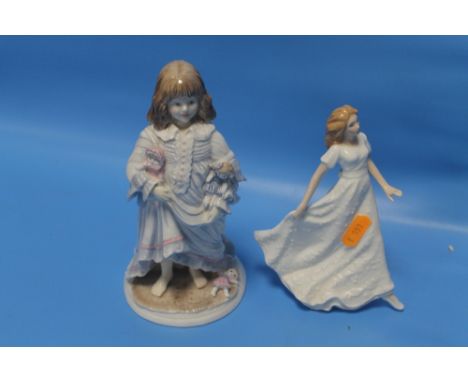 A ROYAL DOULTON FIGURINE 'FRIENDSHIP' HN 3491 TOGETHER WITH A ROYAL WORCESTER FIGURINE 'LULLABY'  (2)