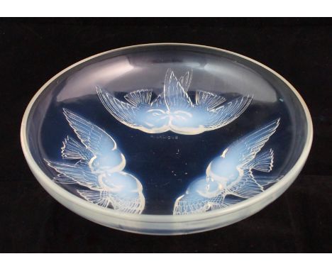 A Rene Lalique "Nonnettes" pattern moulded opalescent glass bowl circa 1928, three pair of moulded opalescent lovebirds to un