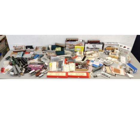 A large quantity of model railway and other model hobby items to include Hornby D1738, Airfix D5531 and other locomotives, so