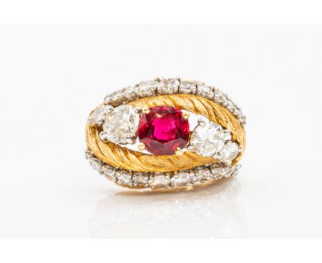 MONTURE CARTIER - A SPINEL AND DIAMOND RINGFeaturing a principal natural unheated red spinel (weight 1.93 carats) and four pr