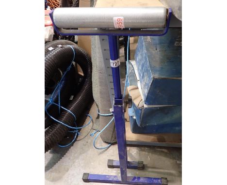 Record Pro 400 circular saw roller. Not available for in-house P&amp;P 