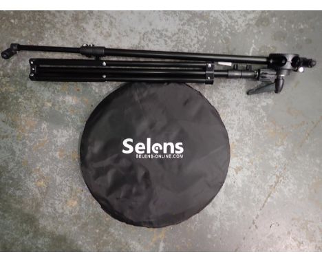 Photography stand and light booth. Not available for in-house P&amp;P 