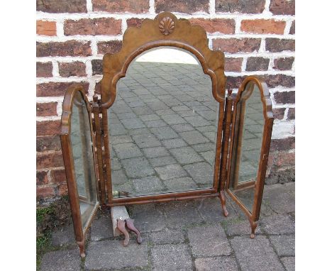 Reproduction walnut triple dressing table mirror (af)