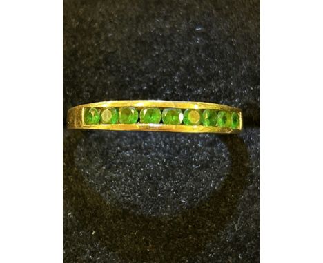 9ct Gold ring set with 9 emeralds Size Q 1.7g 