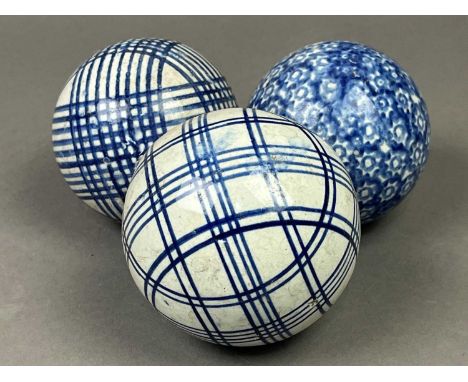 GROUP OF SCOTTISH POTTERY CARPET BOWLS (13)Condition is fair, damage to some of the bowls, images of damage have been uploade