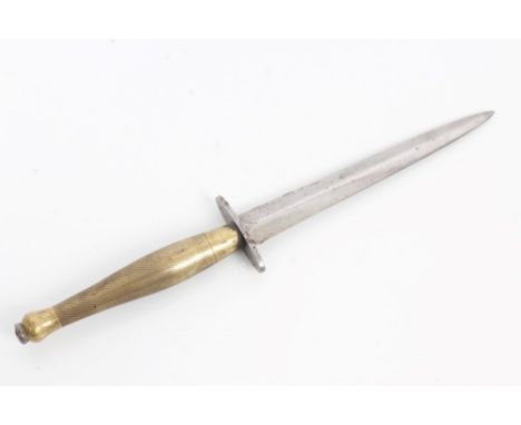 Second World War F.S. second pattern Commando knife - the guard marked with broad arrow and B2