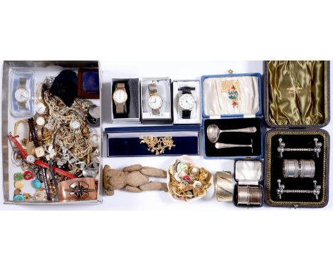 Miscellaneous vintage and modern costume jewellery and watches, a cased pair of silver napkin rings, etc 