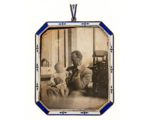 A Continental silver and blue and white enamel miniature frame, c1920, 95mm h overall, apparently unmarked, 1oz 1dwts Conditi