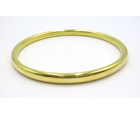 18ct gold bangle Egyptian hallmark approx 11.1gm   Condition Report  Inner diameter = 6.1cm Click here for further images, co
