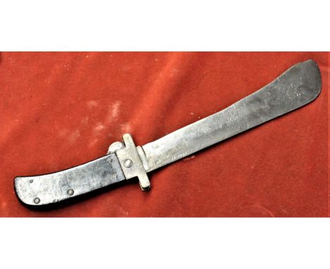 American USAAF WW2 Army Air Force USAF Pilot’s Survival Folding Machete/Bolo Knife  made by 'CASE XX'. In fair condition miss