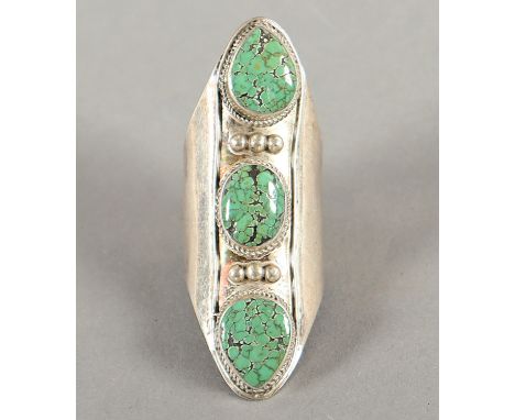 RING, Silberlegierung, drei gefasste Türkise, L 6, AFGHANISTAN